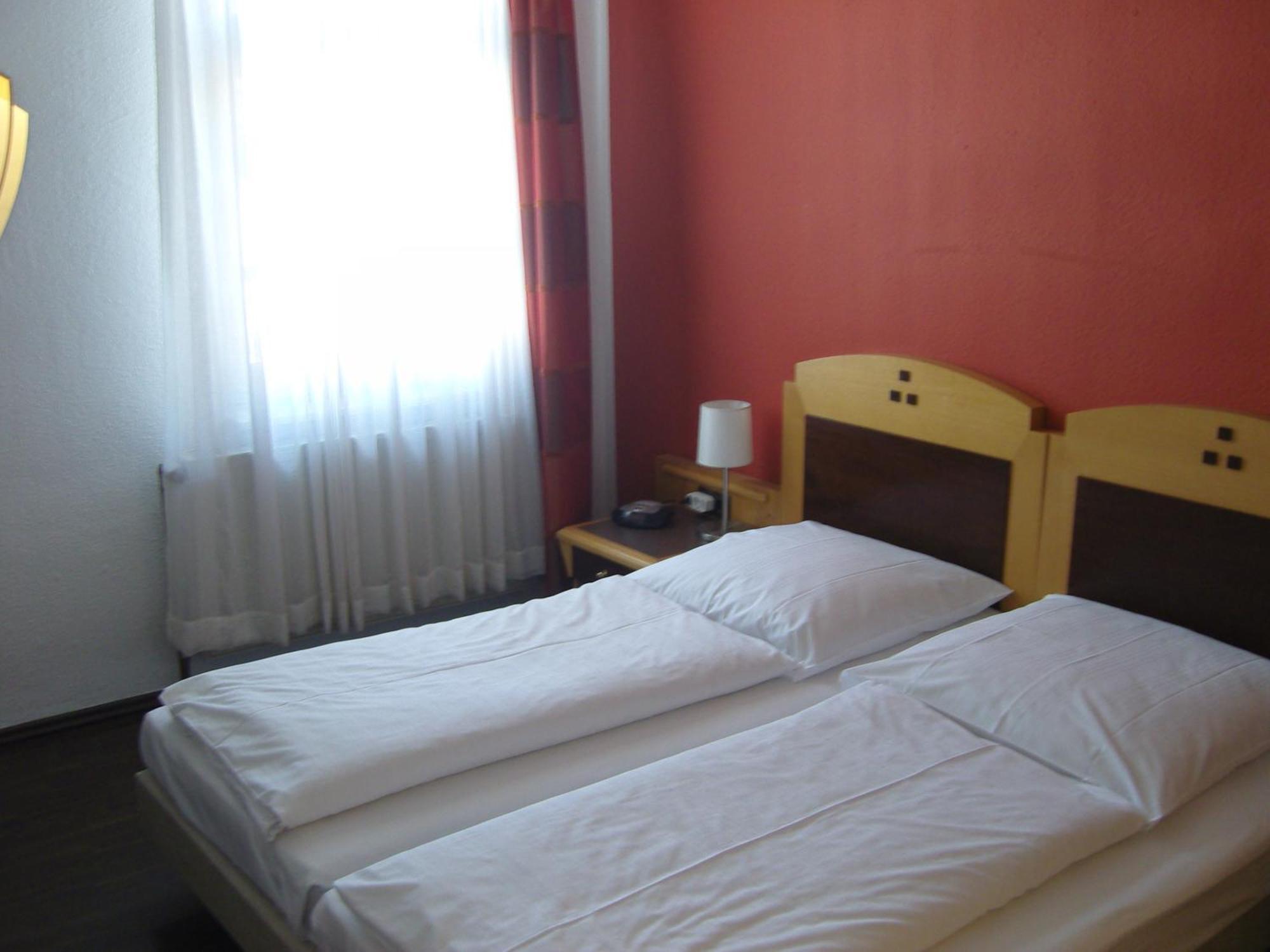 Zum Loewen Hotel Bad Homburg vor der Hoehe Exterior photo
