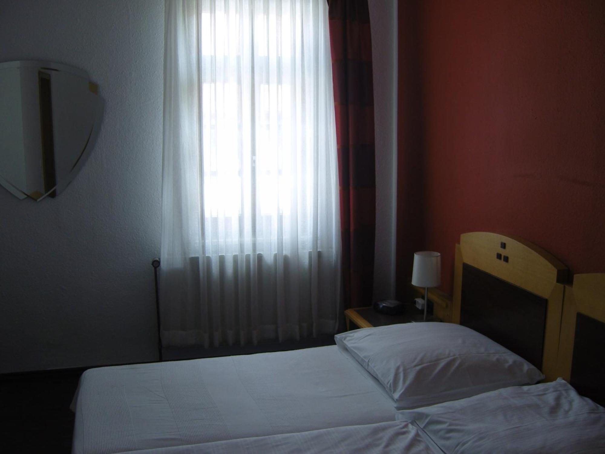 Zum Loewen Hotel Bad Homburg vor der Hoehe Exterior photo