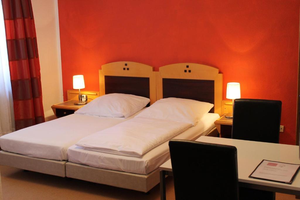 Zum Loewen Hotel Bad Homburg vor der Hoehe Room photo